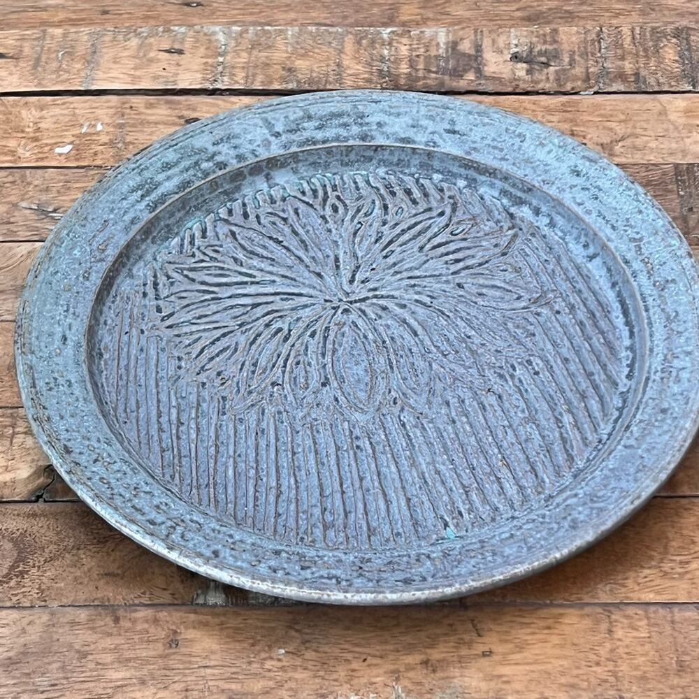 Gail Turner Mill Stone Pottery Plate 11" Green/Grey Glaze Textured Floral Design